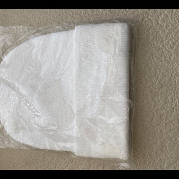 Astroworld Travis Scott beanie - Picture 2 of 2